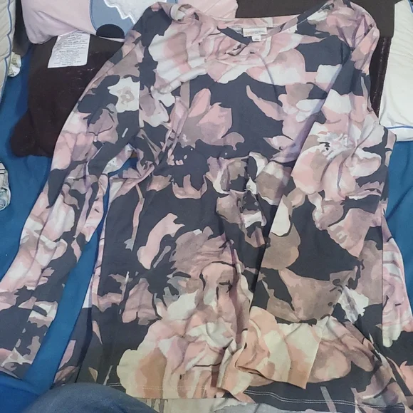 Lularoe Elizabeth - Picture 1 of 6